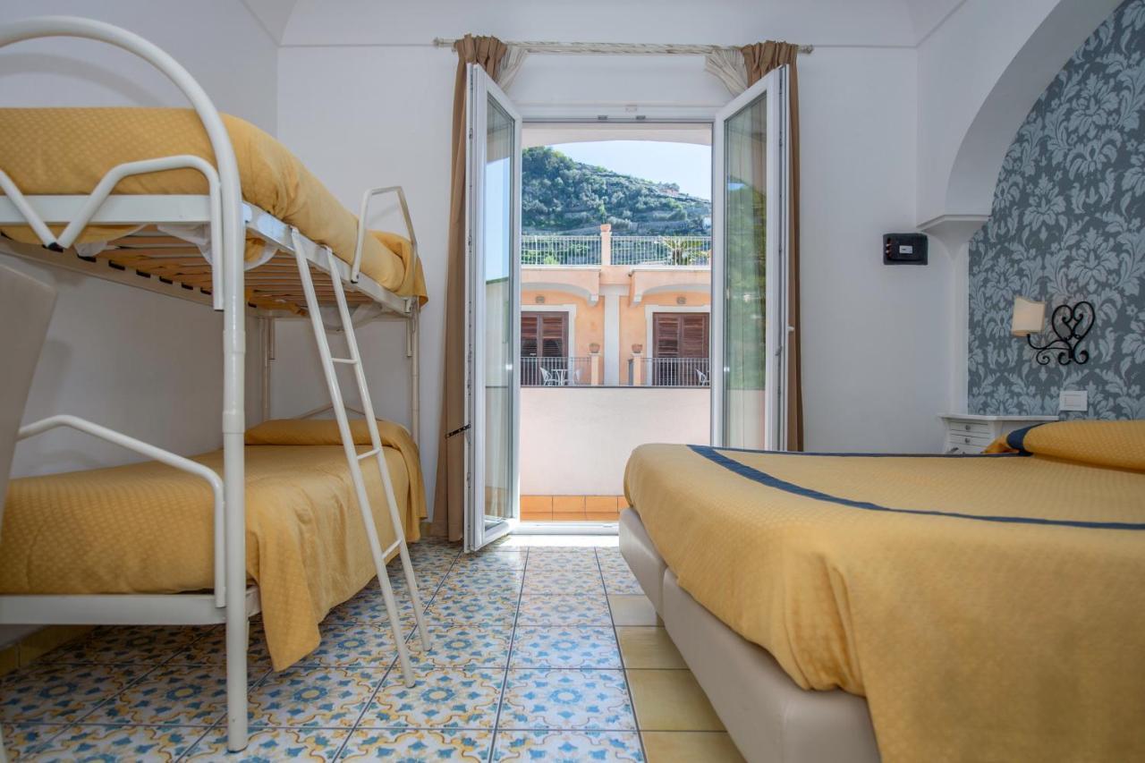 Hotel7Bello Minori Esterno foto