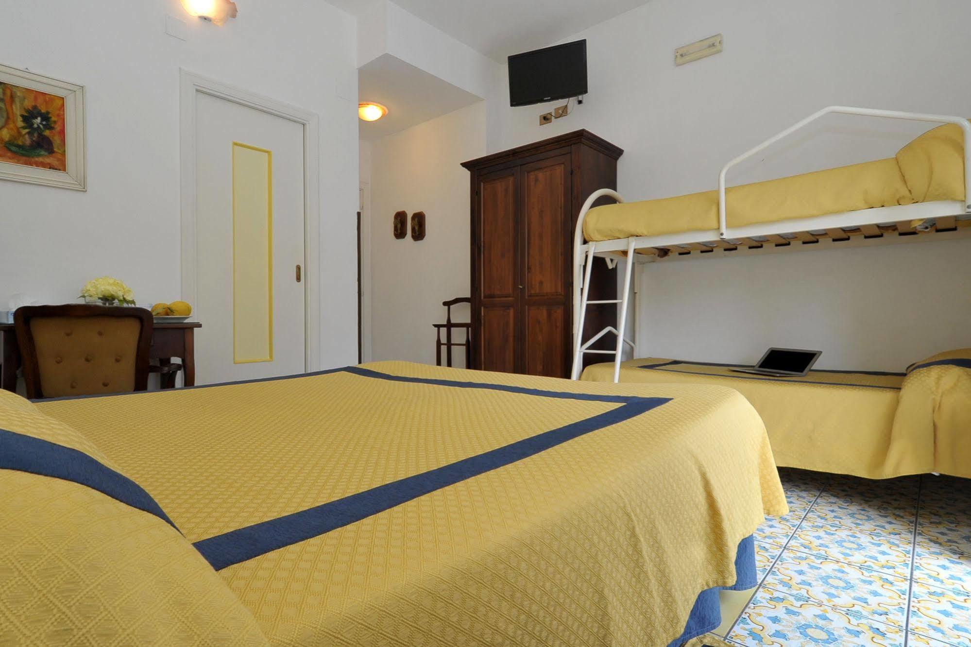 Hotel7Bello Minori Esterno foto
