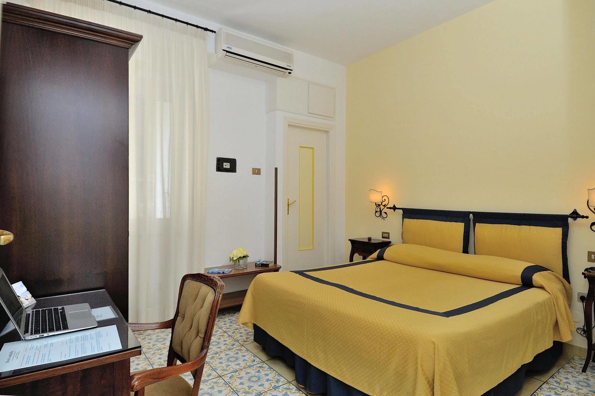 Hotel7Bello Minori Esterno foto